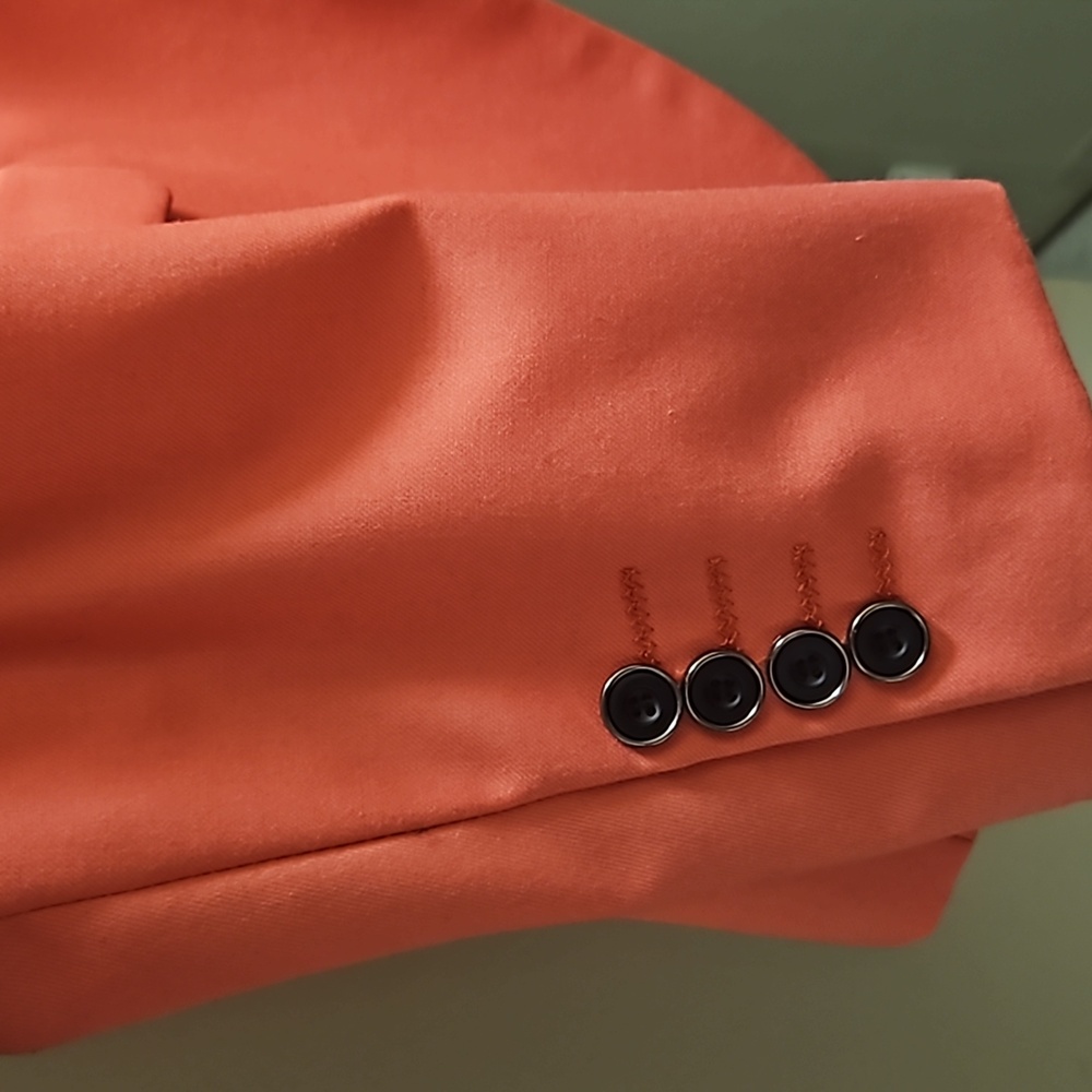 Suit - Picture 14 of 16